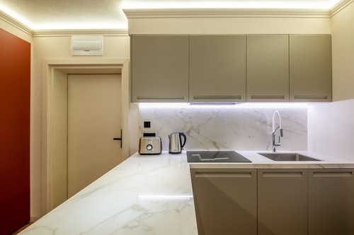 SOFapart Boutique Apt with 3 BDR + 2 BTH & Parking 1 Flat Manager Booking