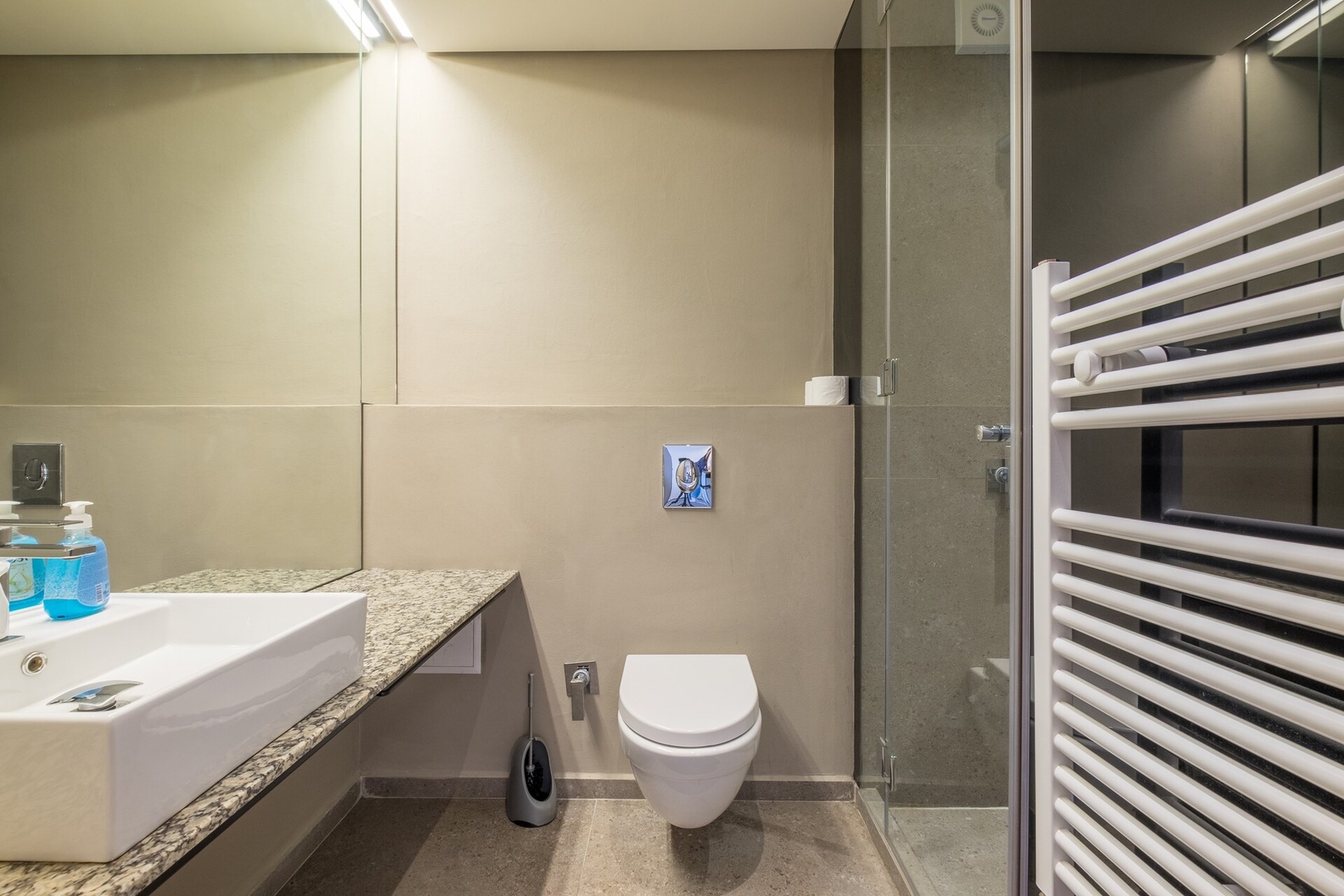 Minimal interior design / Metro Station / Luxury B 21 Flat Manager Booking