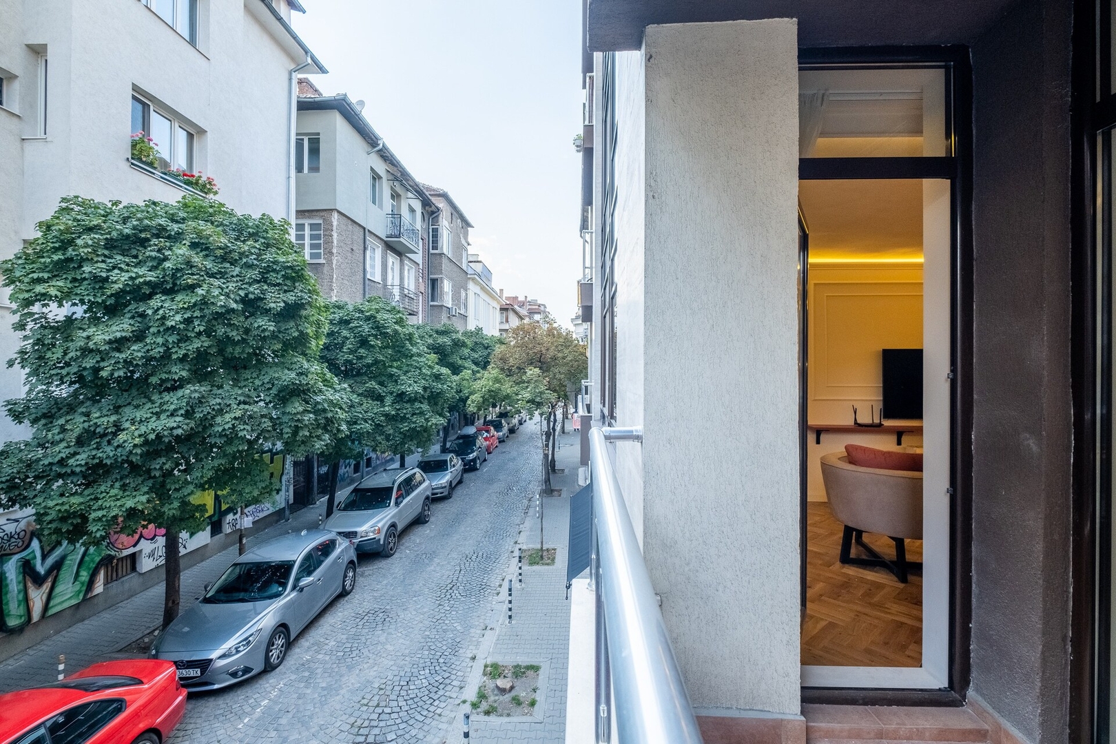SOFapart Boutique Apt with 3 BDR + 2 BTH & Parking 32 Flat Manager Booking