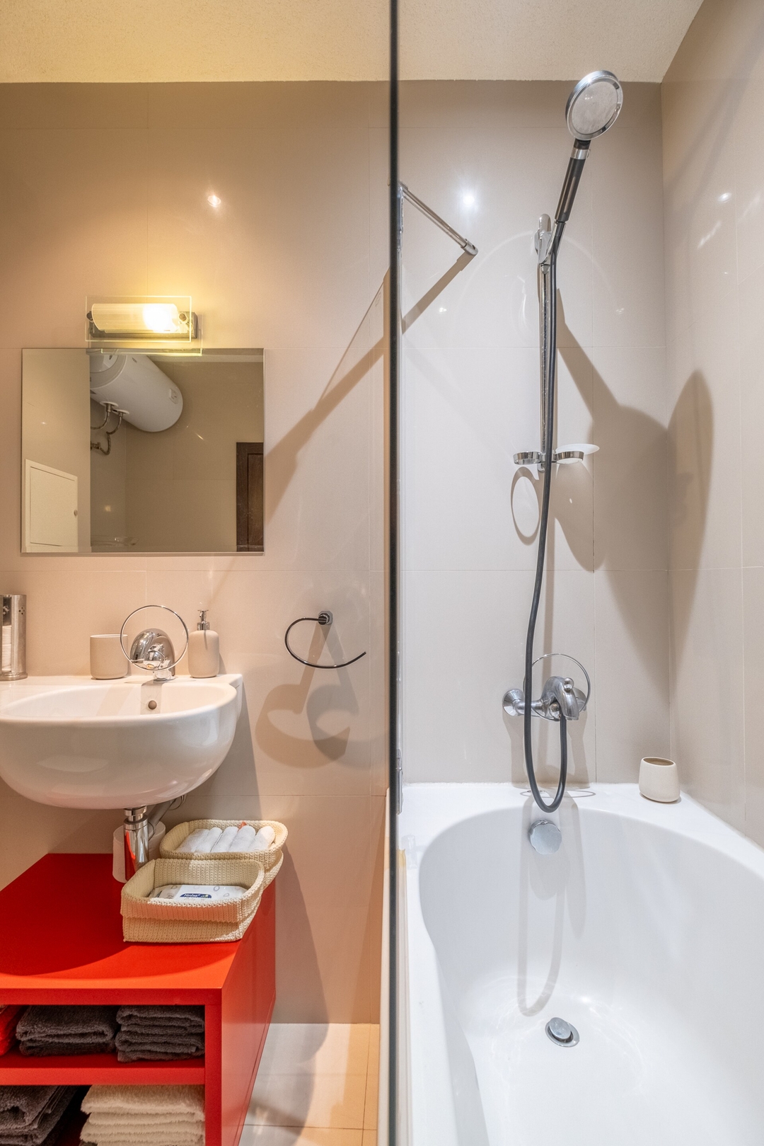 iLonka's Home | 1 BDR with Workspace and Terrace 20 Flat Manager Booking