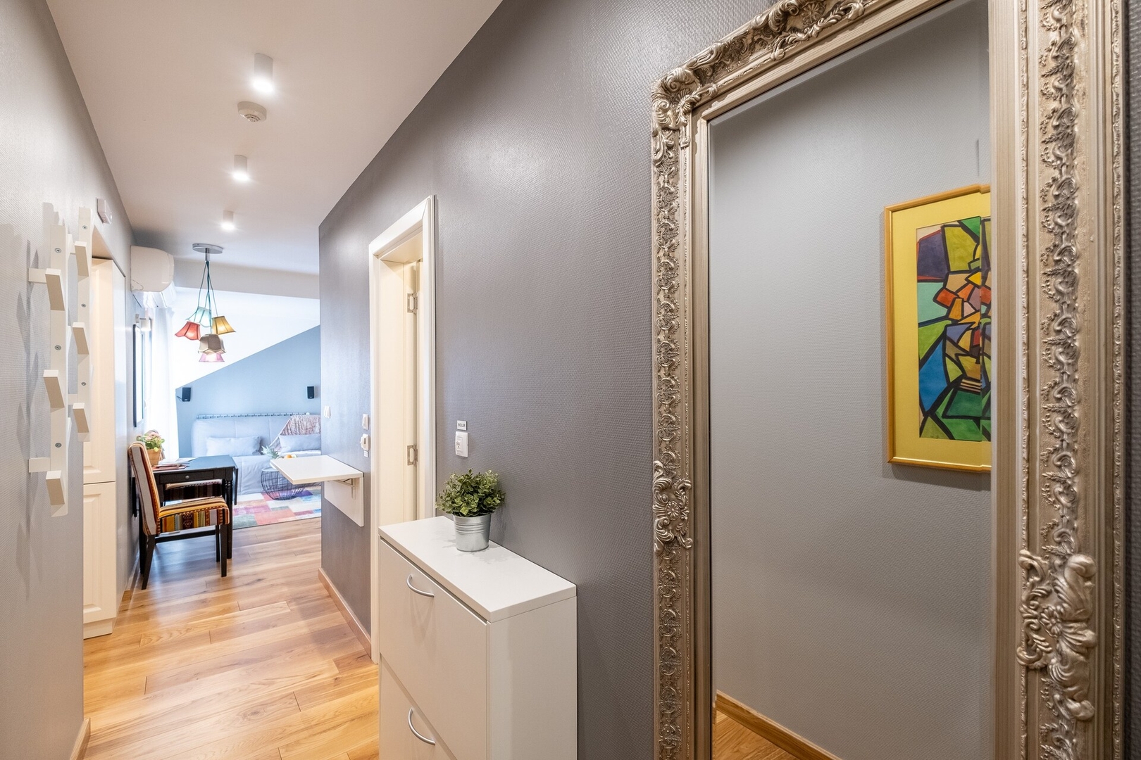 ⭐⭐⭐⭐⭐ High-end Designer Studio ➫ AC + Parking 39 Flat Manager Booking