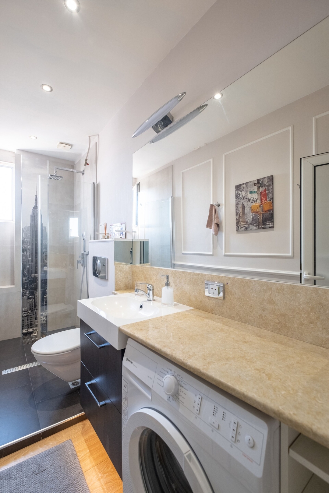 Tranquil Place in the middle of Downtown 24 Flat Manager Booking