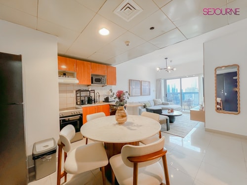Luxurious 2BR in Dubai Gate 1 JLT 4 Sejourne - Luxury Holiday Homes | Luxury short term rentals in Dubai