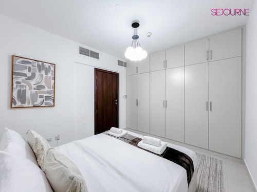 Luxurious 2BR in Dubai Gate 1 JLT 15 Sejourne - Luxury Holiday Homes | Luxury short term rentals in Dubai