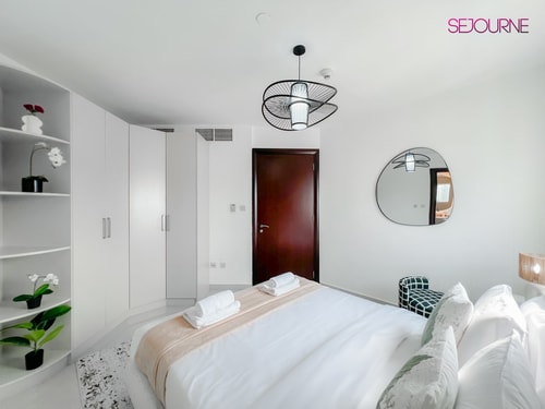 Luxurious 2BR in Dubai Gate 1 JLT 11 Sejourne - Luxury Holiday Homes | Luxury short term rentals in Dubai