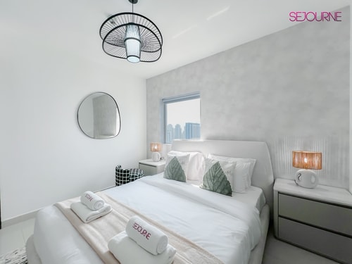 Luxurious 2BR in Dubai Gate 1 JLT 9 Sejourne - Luxury Holiday Homes | Luxury short term rentals in Dubai