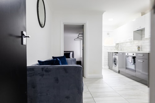 Chic Urban 2 Bed Apartments Near City Centre