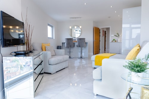 City Centre Luxury Apartment with FREE parking
