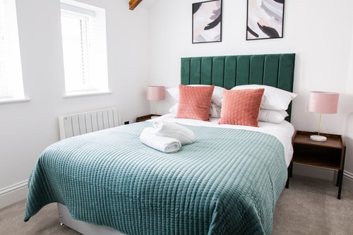 Designer Cardiff Apartments with Free Parking