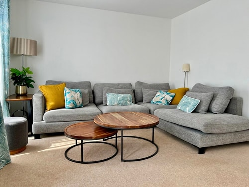 3BR Cardiff Home Balcony, Garden & Free Parking EV