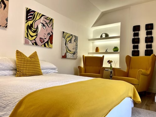 Modern Studio Apartment Close to City Centre