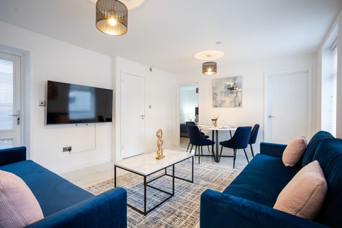 Bespoke 3 Bed Apt Near Cardiff City Centre