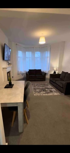 City Centre Embankment View Apartment One