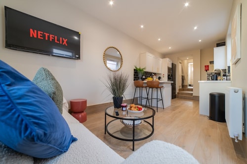 Luxury Boutique Suites Near City Centre
