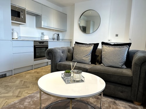 Stunning 2 Bed Duplex Apartment in City Centre