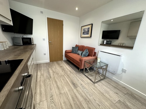 8A - 74 Clive Road - F3