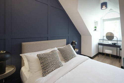 Z13 - Sixty Apt 15 - 2 Beds