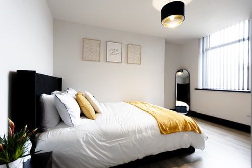 P1 F4 - 177 Claire Road Studio No/Kitc