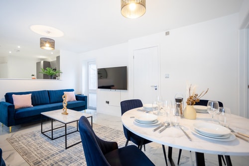 Cornwall St - F2 - Sleeps 7