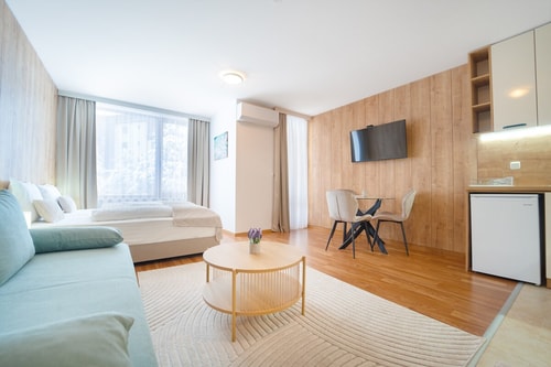 New Deluxe Studio / SPA / Free Parking