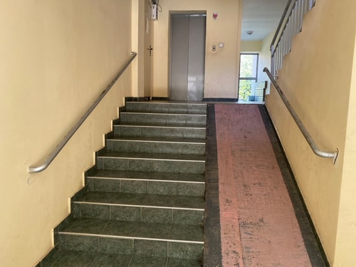 Host2U Luxury /Private Parking /Next to Metro 7 Host2u
