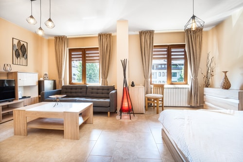 3 Private Rooms/ Lounch /  Parking / Center 17 Host2u