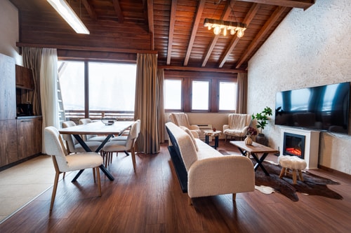 Penthouse /Best View /2 Bedrooms/ Parking 9 Host2u