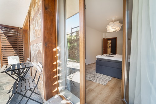 Designer 2 Bedroom Ap/ Fireplace / Free parking 25 Host2u