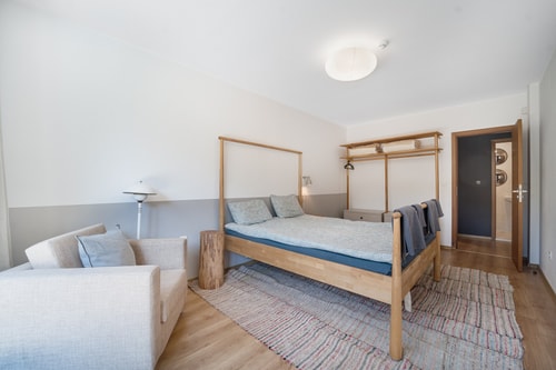 Designer 2 Bedroom Ap/ Fireplace / Free parking 8 Host2u
