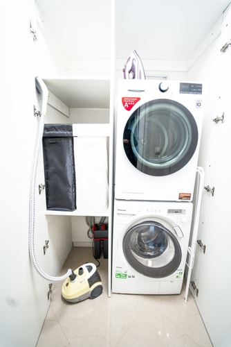 Host2U Luxury /Private Parking /Next to Metro 37 Host2u