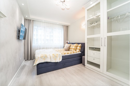 Host2U Luxury /Private Parking /Next to Metro 12 Host2u