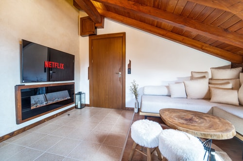 Chalet 2 Bedrooms Luxury/ Fireplace/ Free Parking 3 Host2u
