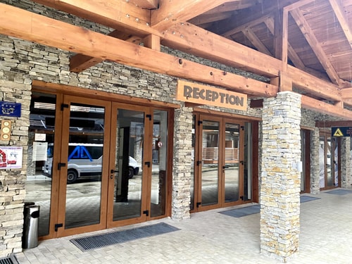 Best View Apartment / Ski / Free Parking / Shuttle 23 Host2u