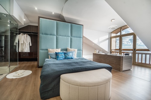 Best Penthouse/ Sauna / Jacuzzi / Fireplace