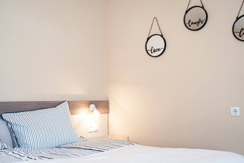 3 Private Rooms/ Lounch /  Parking / Center 35 Host2u