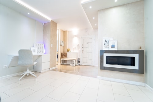 Host2U Luxury /Private Parking /Next to Metro 13 Host2u