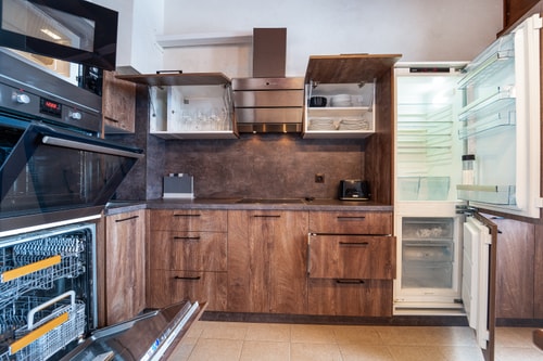 Penthouse /Best View /2 Bedrooms/ Parking 34 Host2u