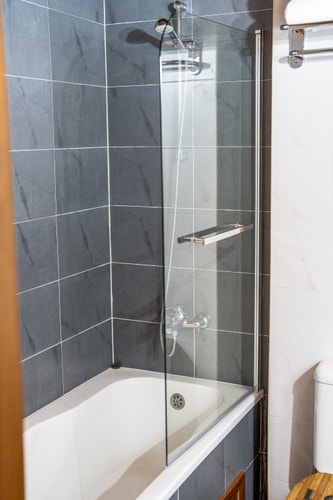 Penthouse /Best View /2 Bedrooms/ Parking 7 Host2u
