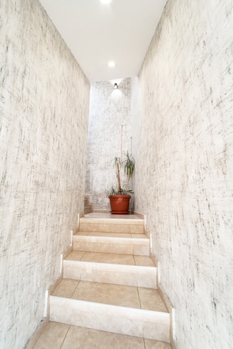 3 Private Rooms/ Lounch /  Parking / Center 32 Host2u