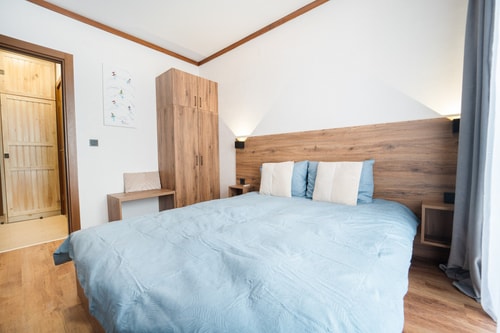 Ski Apartment/ Free Parking/ Shuttle 23 Host2u