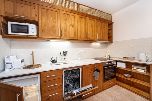 Mountain 2 Bedrooms/ Fireplace / Free Parking 8 Host2u