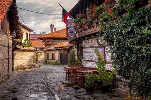 3 Private Rooms/ Lounch /  Parking / Center 49 Host2u