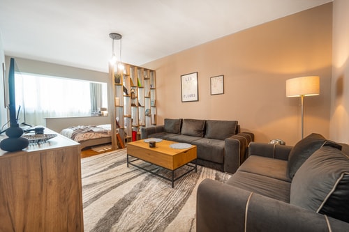 Big 2 Bedrooms Apartment / super cozy 1 Host2u
