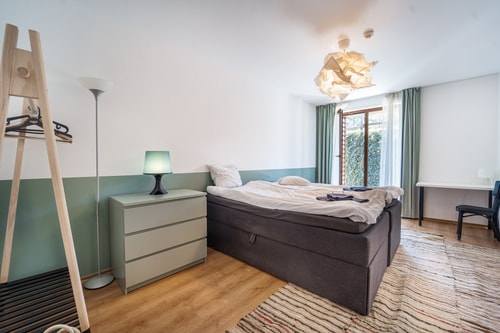Designer 2 Bedroom Ap/ Fireplace / Free parking 18 Host2u