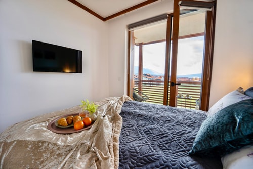 Best View Apartment / Ski / Free Parking / Shuttle 19 Host2u
