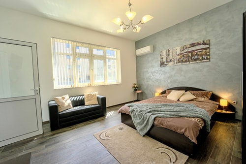 TOP Center 2 Apartments Combined Host2u