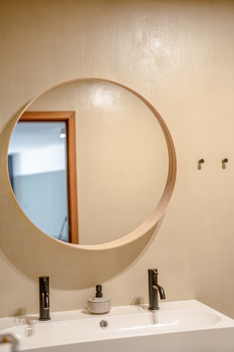 Designer 2 Bedroom Ap/ Fireplace / Free parking 13 Host2u