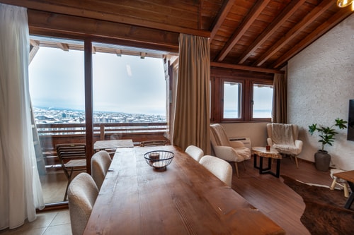 Penthouse /Best View /2 Bedrooms/ Parking 42 Host2u