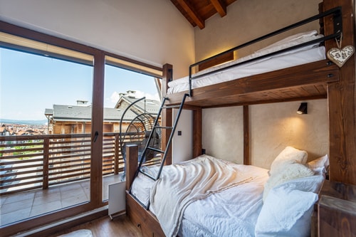 Chalet 2 Bedrooms Luxury/ Fireplace/ Free Parking