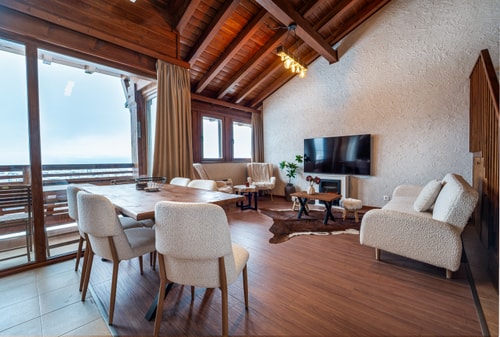 Penthouse /Best View /2 Bedrooms/ Parking 14 Host2u